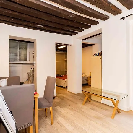 Apartment Nice Cocoon In The Center Of Paris