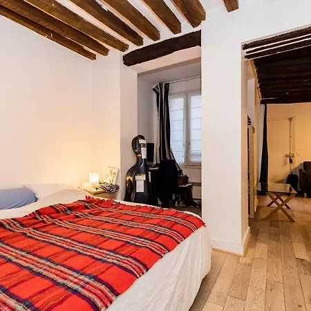 Апартаменты Nice Cocoon In The Center Of
